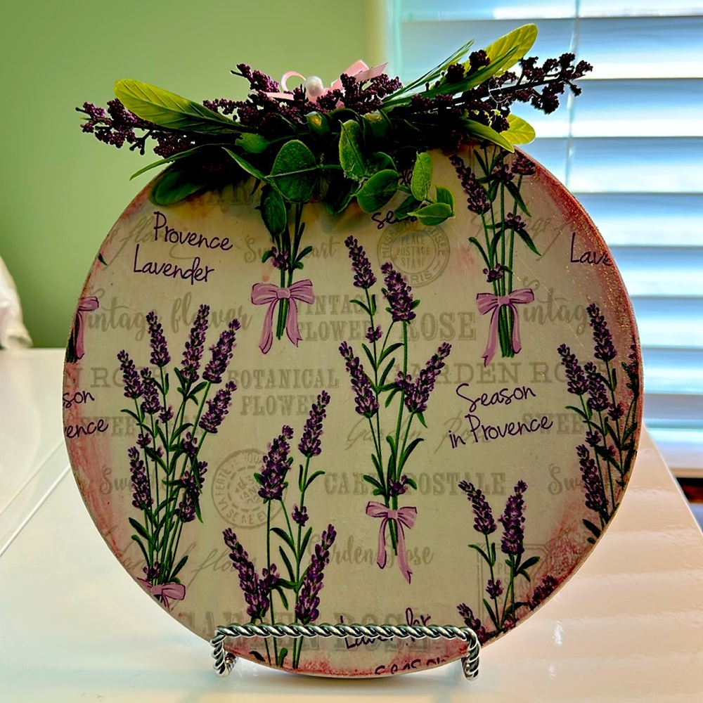 Beautiful round flower decoupaged picture made by me!